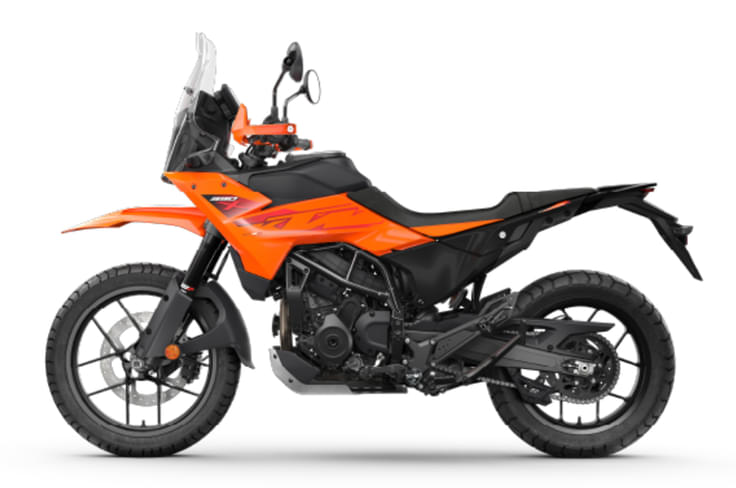 The ADV X now comes standard with a bidirectional quickshifter The ADV X now comes standard with a bidirectional quickshifter